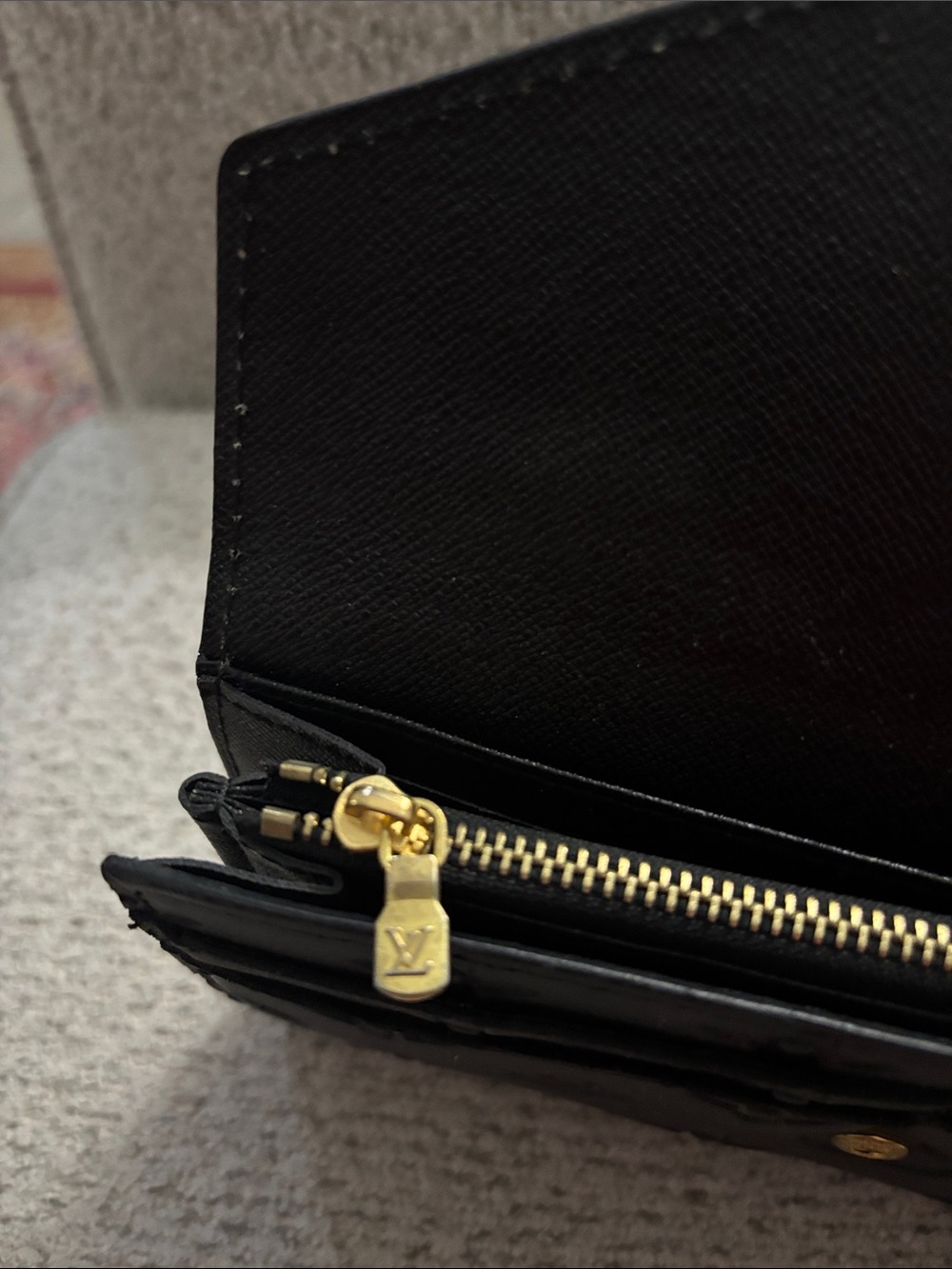 *Fashion*Monogram embossed Long black Wallet - Picture 7 of 13